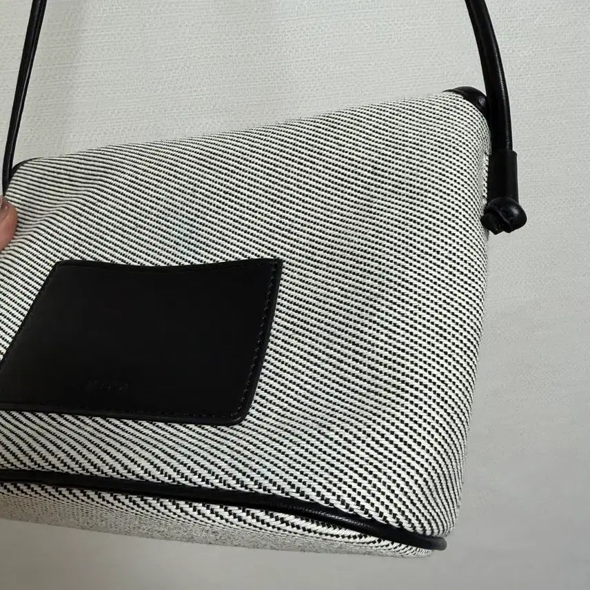 [BUNJANG] Hansum Shoulder Bag / 한섬)마인가방