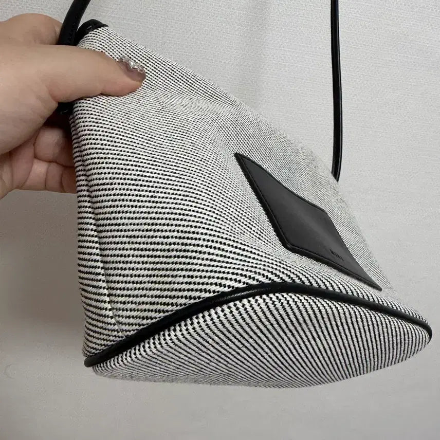 [BUNJANG] Hansum Shoulder Bag / 한섬)마인가방