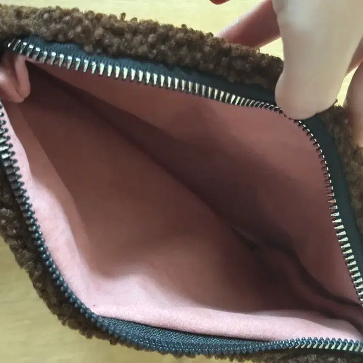 [BUNJANG] Disney Chip and Dale Pouch / 디즈니 칩앤데일 뽀글이 파우치