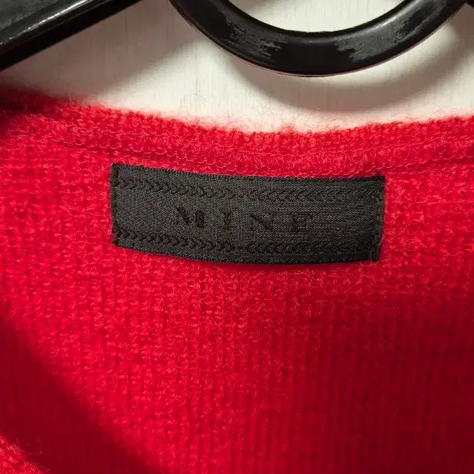 [BUNJANG] Mine Red V-Neck Knit / MINE 마인 레드 브이넥 니트