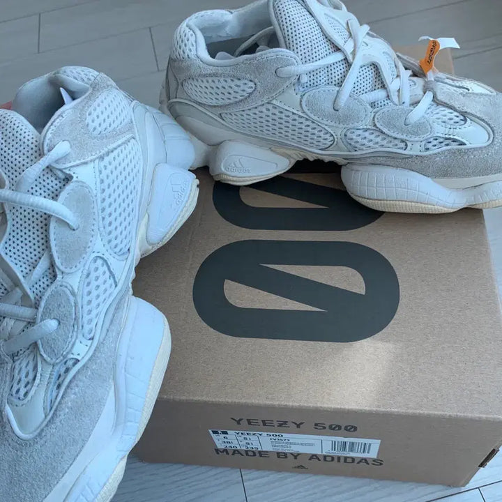 [BUNJANG] Adidas Yeezy 500 Bone White FV3573 (Size 240) / 아디다스 이지 500 본화이트 FV3573 240사이즈