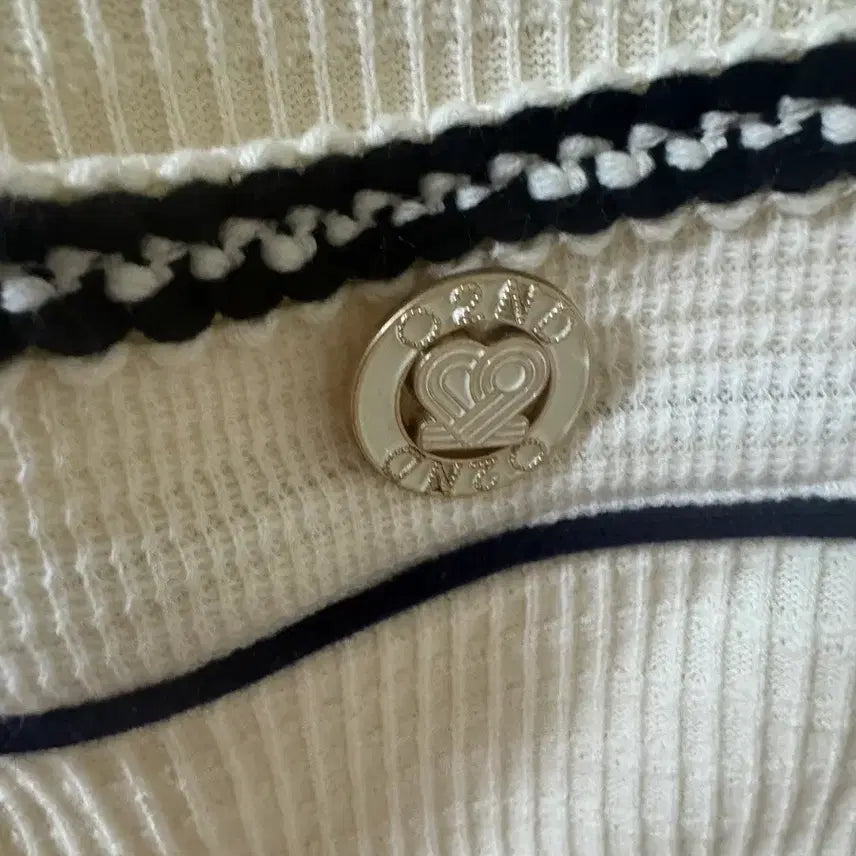 [BUNJANG] O'2nd Open Collar Knit Mini Dress / 한섬 오즈세컨 오픈카라 니트 미니 원피스