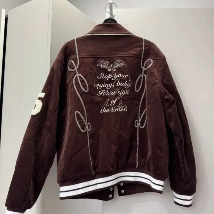 [BUNJANG] L Freiknock Varsity Jacket / [L]프라이노크 바시티(제니, 이동휘 착용)