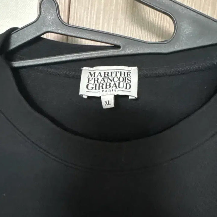 [BUNJANG] Marithe Francois Girbaud Black Sweatshirt / 마리떼 프랑소와 저버 블랙 맨투맨