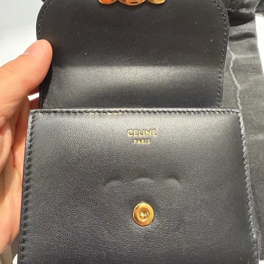 [BUNJANG] Celine Triomphe Lambskin Flap Wallet / 셀린 트리옹프 램스킨 플랩 반지갑