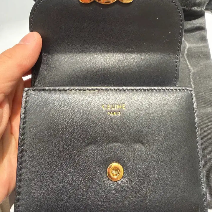 [BUNJANG] Celine Triomphe Lambskin Flap Wallet / 셀린 트리옹프 램스킨 플랩 반지갑