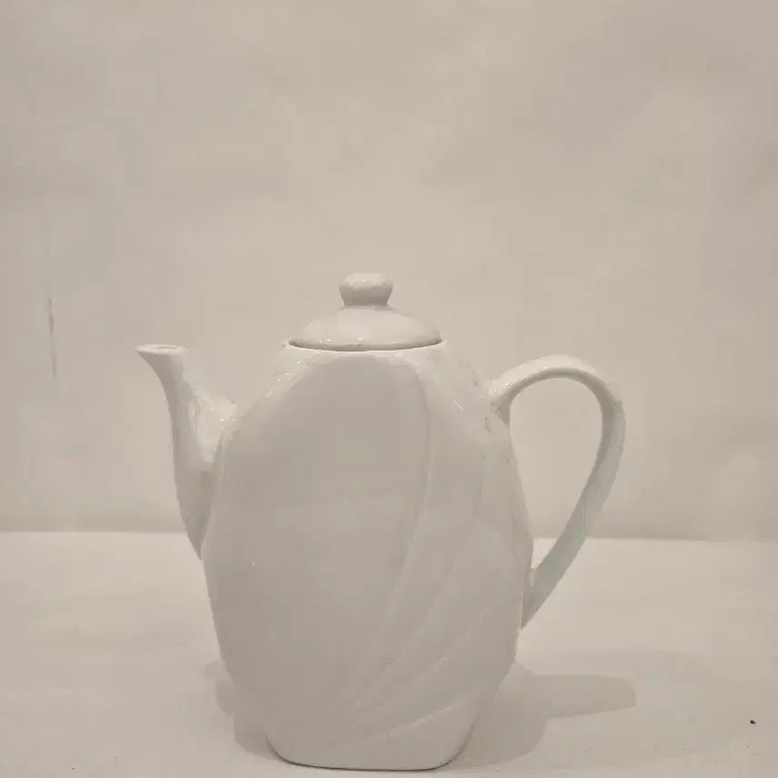 [BUNJANG] Seoksan White Porcelain Tea Set (1 Kettle + 6 Cups) / 석산 낙관 백자 다기세트 (주전자1 + 잔6) / 25,000원