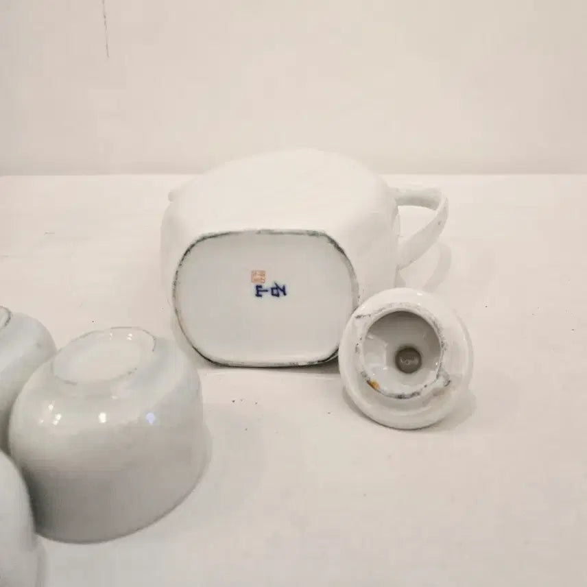 [BUNJANG] Seoksan White Porcelain Tea Set (1 Kettle + 6 Cups) / 석산 낙관 백자 다기세트 (주전자1 + 잔6) / 25,000원