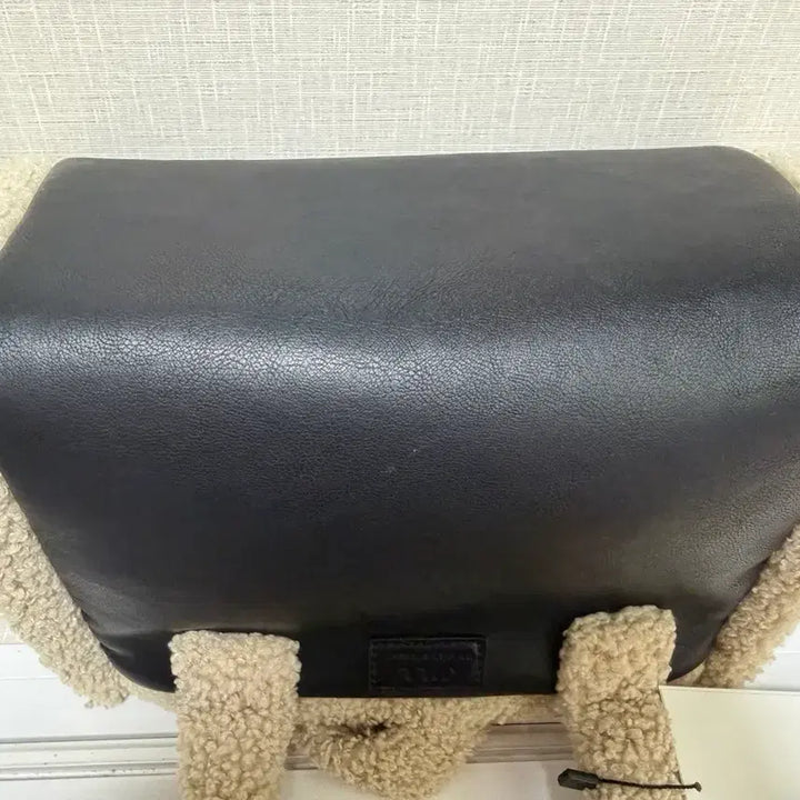 [BUNJANG] Jill by Jill Stuart Black Shearling Tote Bag / 질바이질스튜어트 블랙 시어링 토트백