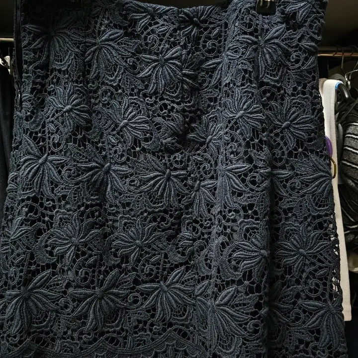 [BUNJANG] MaybeBaby Lace Skirt - Navy / 메이비베이비 레이스 스커트 네이비
