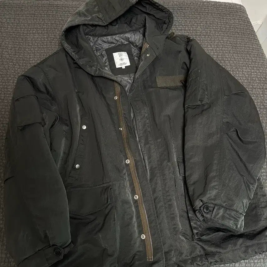 [BUNJANG] Envelope Modspaka Charcoal Olive 4 / 엔벨로프 모즈파카 차콜올리브 4