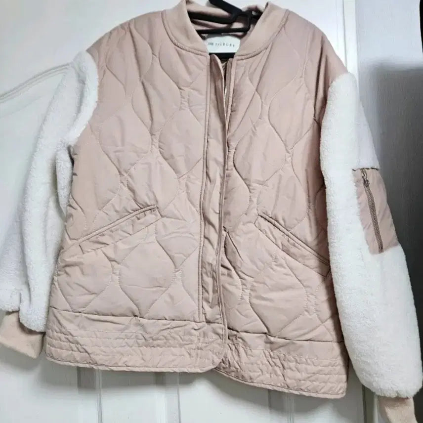 [BUNJANG] Theylbery Dumble Patchwork Padded Lightweight Jumper / 더틸버리 덤블배색 패딩 경량 점퍼