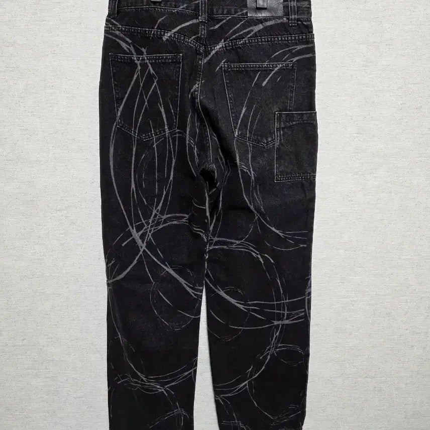 [BUNJANG] Black Washed Scratch Denim Pants / 블랙 워싱 스크래치 데님 팬츠
