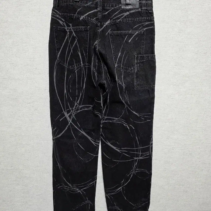 [BUNJANG] Black Washed Scratch Denim Pants / 블랙 워싱 스크래치 데님 팬츠