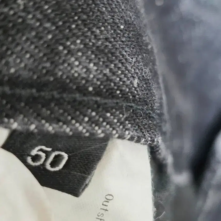 [BUNJANG] Black Washed Scratch Denim Pants / 블랙 워싱 스크래치 데님 팬츠