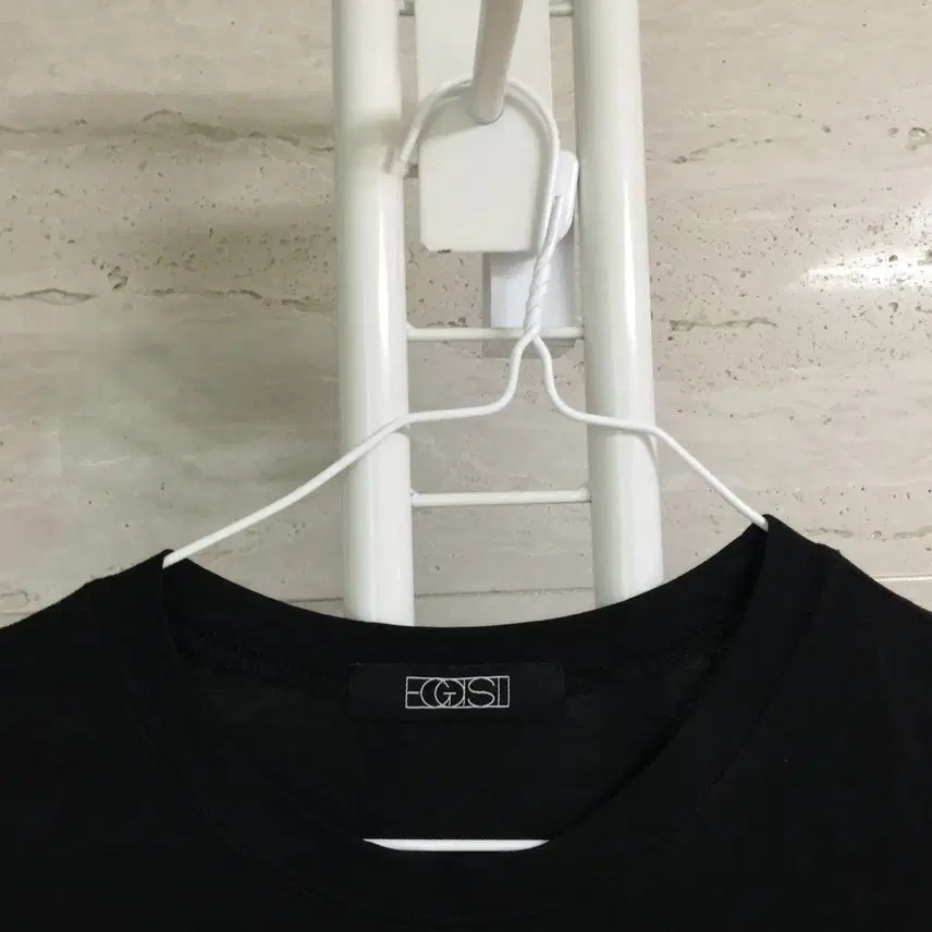 [BUNJANG] Egoist Puff Sleeve Lettering T-shirt / 에고이스트 퍼프소매 레터링 반팔 티셔츠 free