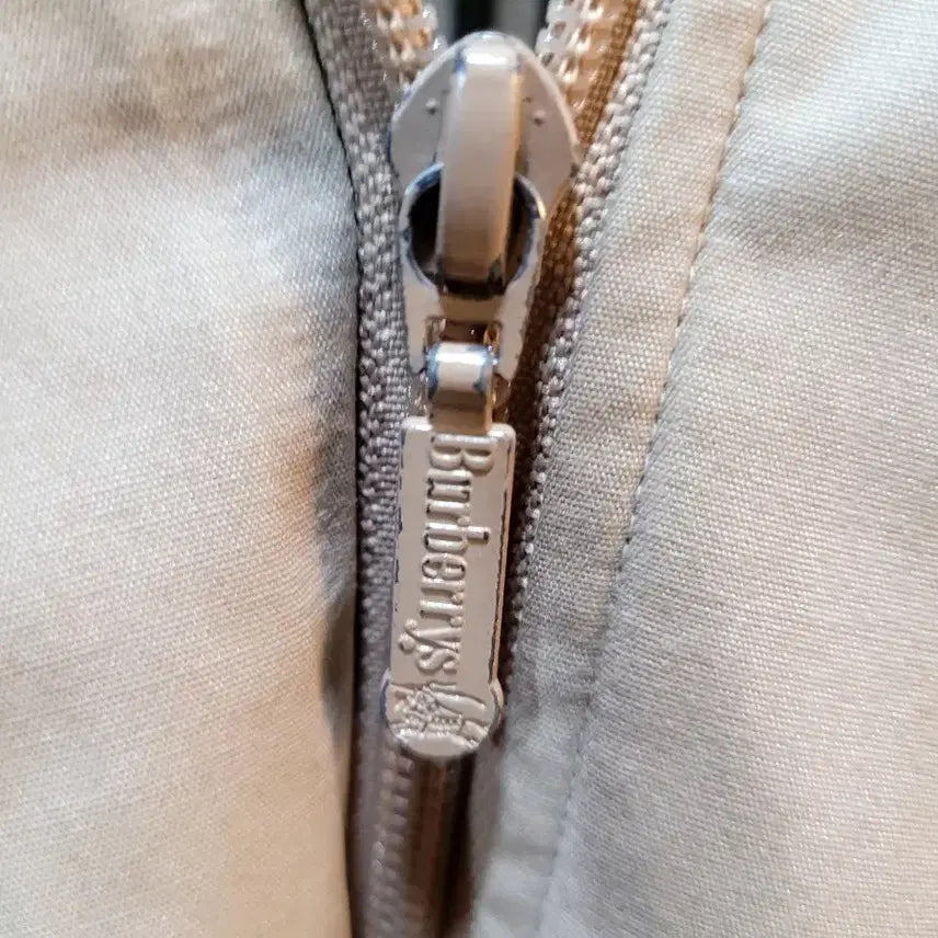 [BUNJANG] Burberry 90s Swing Top Baracuta Jacket / 정품 버버리 90s 스윙톱 바라쿠다 여성자켓