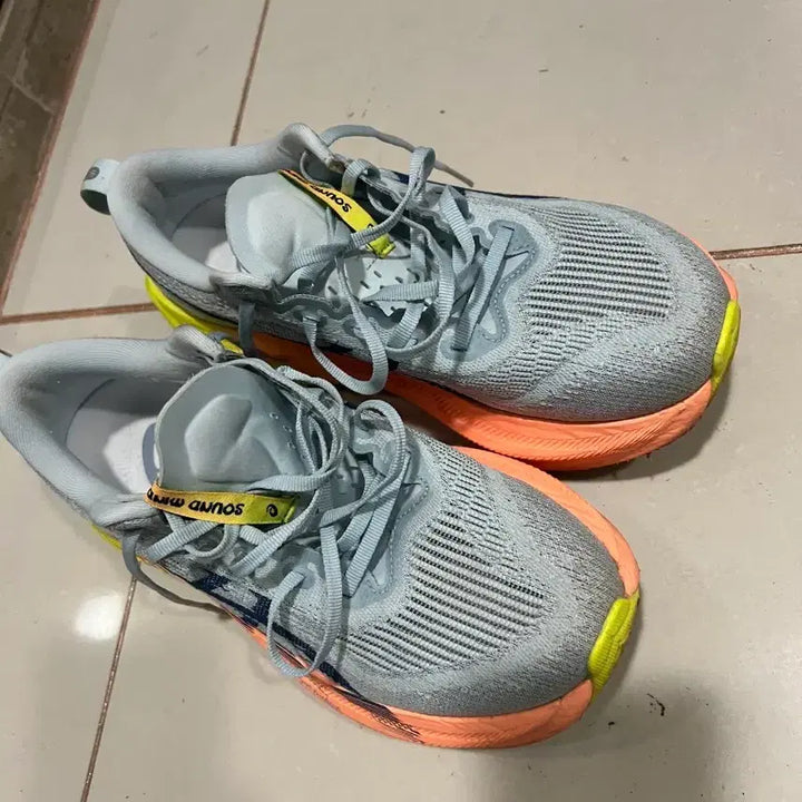 [BUNJANG] Asics Superblast 2 Paris Edition Shoes - Size 250 / 아식스 슈퍼블라스트2 파리 250사이즈