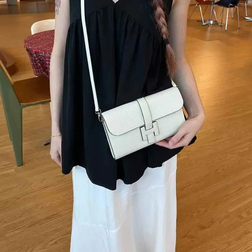 [BUNJANG] H-Ssae Crossbody Bag (White) / H싸개 소가죽 크로스백 (화이트)