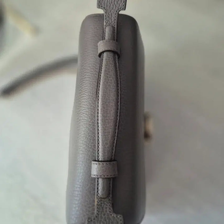 [BUNJANG] Gucci Interlocking G Top Handle Chain Bag Small Gray / [정품]구찌 인터로킹 G 탑핸들 체인백 스몰 그레이 / 상태최상/풀구성