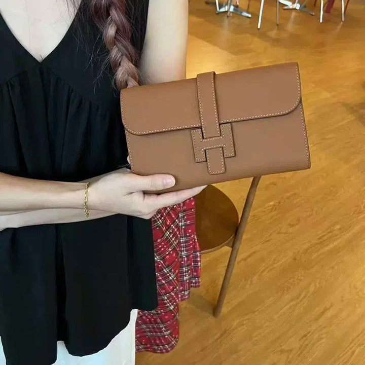 [BUNJANG] H Ssae Camel Leather Crossbody Bag / H싸개 크로스백 (카멜)