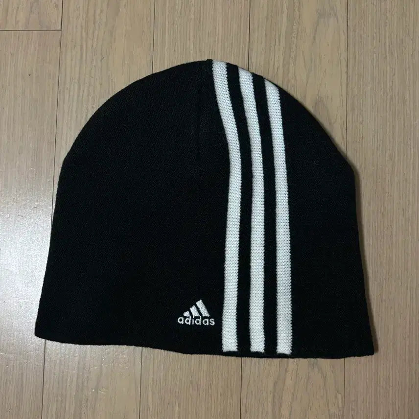 [BUNJANG] Adidas Black Tricolor Beanie / ADIDAS 아디다스 블랙 삼선 비니