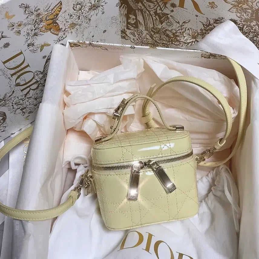 [BUNJANG] Dior Micro Vanity Pale Yellow / 디올 마이크로 베니티 페일 옐로우