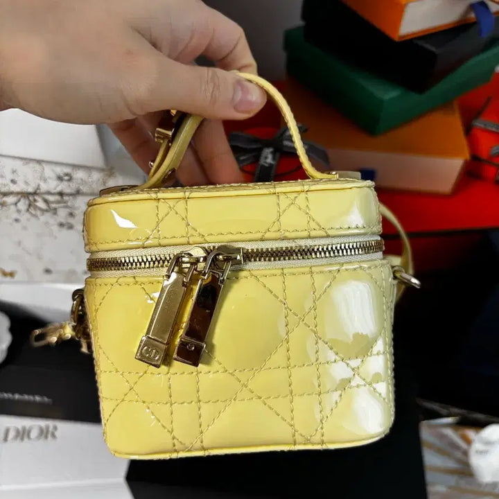 [BUNJANG] Dior Micro Vanity Pale Yellow / 디올 마이크로 베니티 페일 옐로우