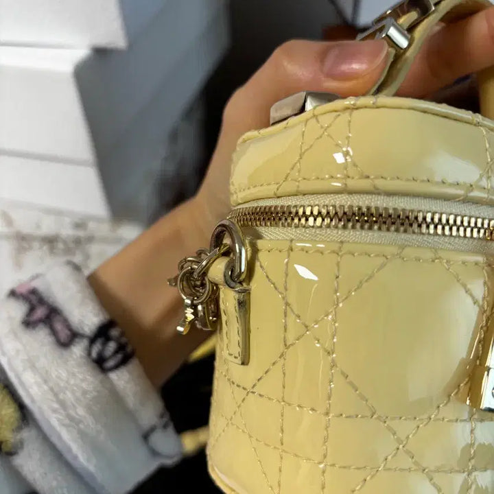 [BUNJANG] Dior Micro Vanity Pale Yellow / 디올 마이크로 베니티 페일 옐로우
