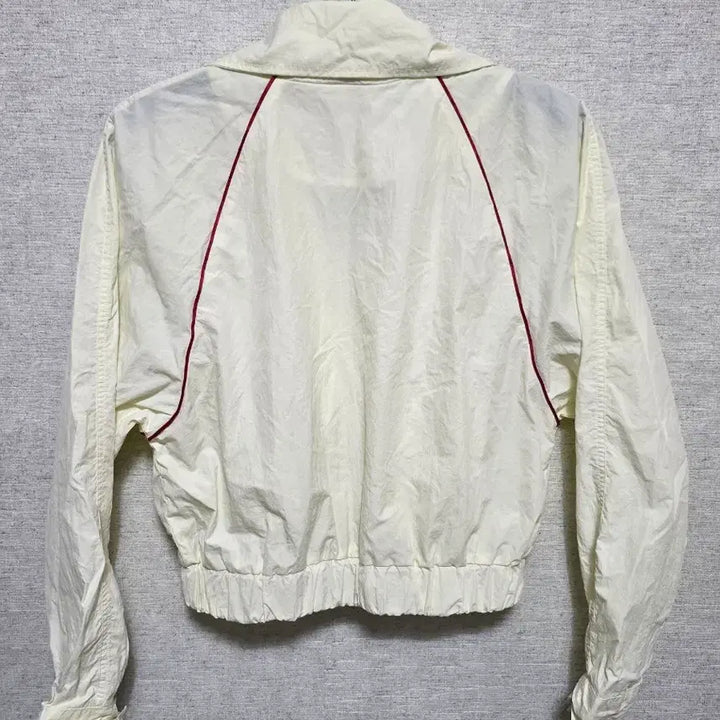 [BUNJANG] Ivory Crop Windbreaker Jacket / 아이보리 크롭 바람막이 점퍼