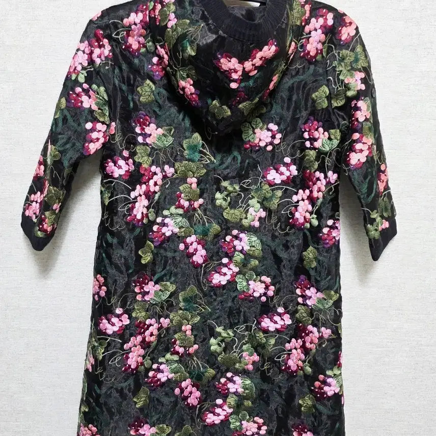 [BUNJANG] Floral Embroidery See-Through Hooded Cardigan / 플라워 자수 시스루 후드 가디건