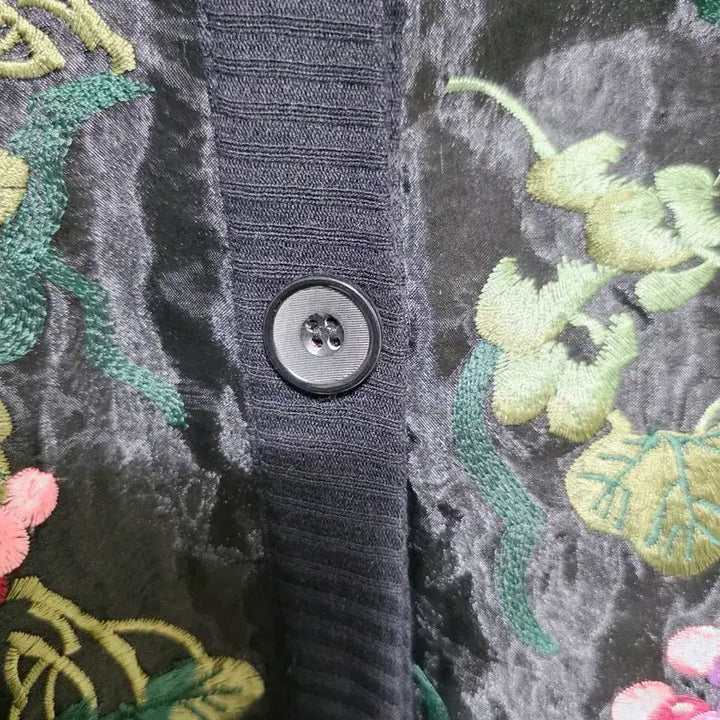 [BUNJANG] Floral Embroidery See-Through Hooded Cardigan / 플라워 자수 시스루 후드 가디건