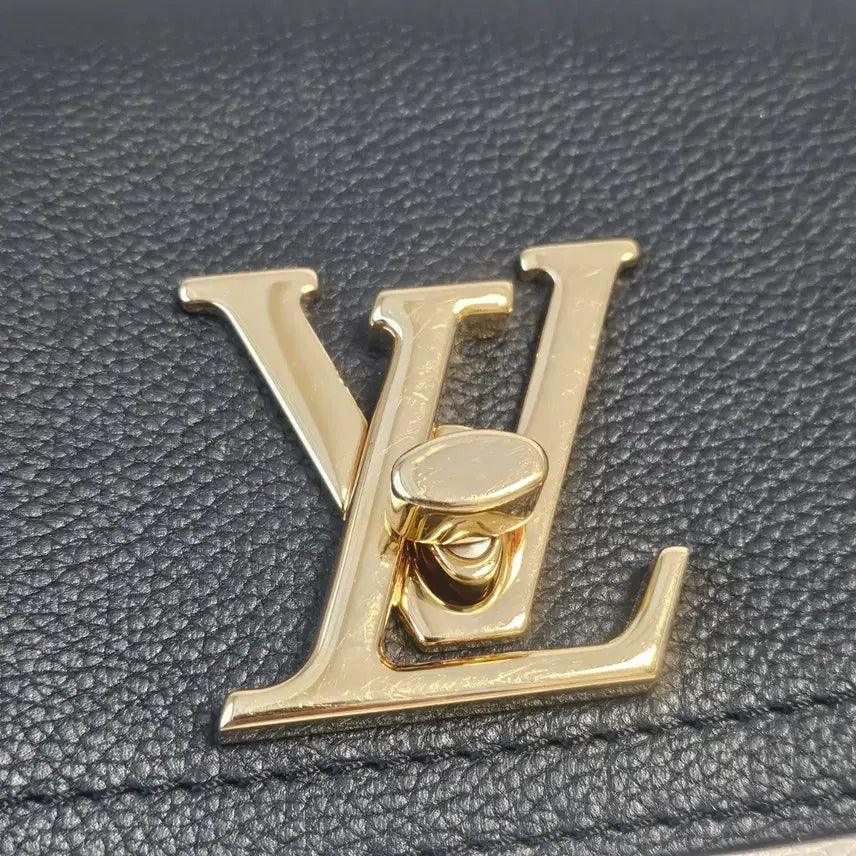 [BUNJANG] Louis Vuitton Lockme Tender Black Shoulder Bag / 루이비통 락미텐더 블랙 숄더백 크로스백