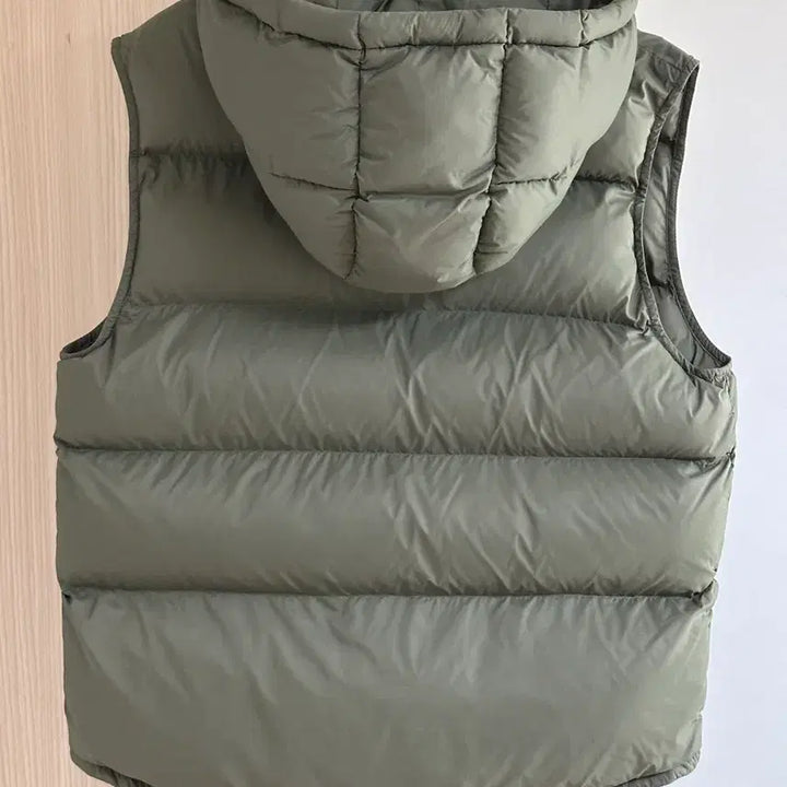[BUNJANG] Celine Triomphe Padded Vest / 36 셀린느 트리오페 패딩 조끼 카키 트리옹프