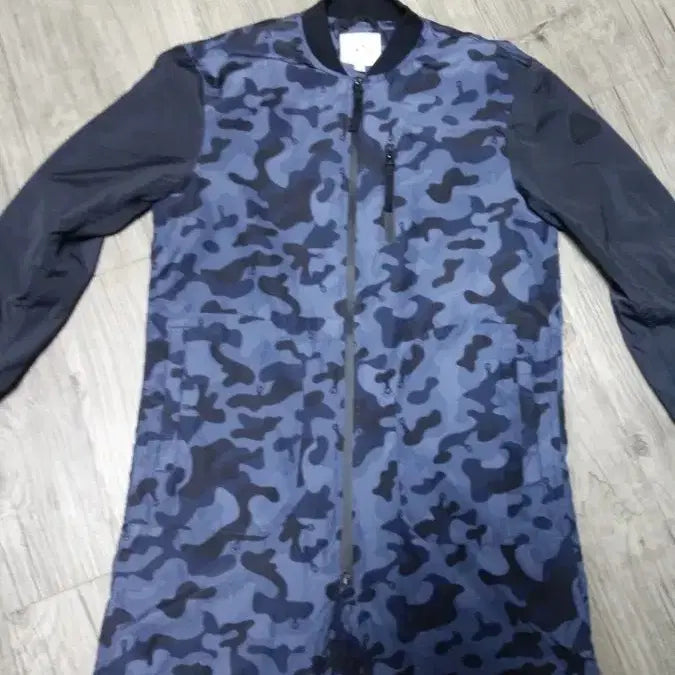 [BUNJANG] Tate Blue Camo Long Bomber Jacket / 테이트 블루 카모 롱 항공 점퍼(95)