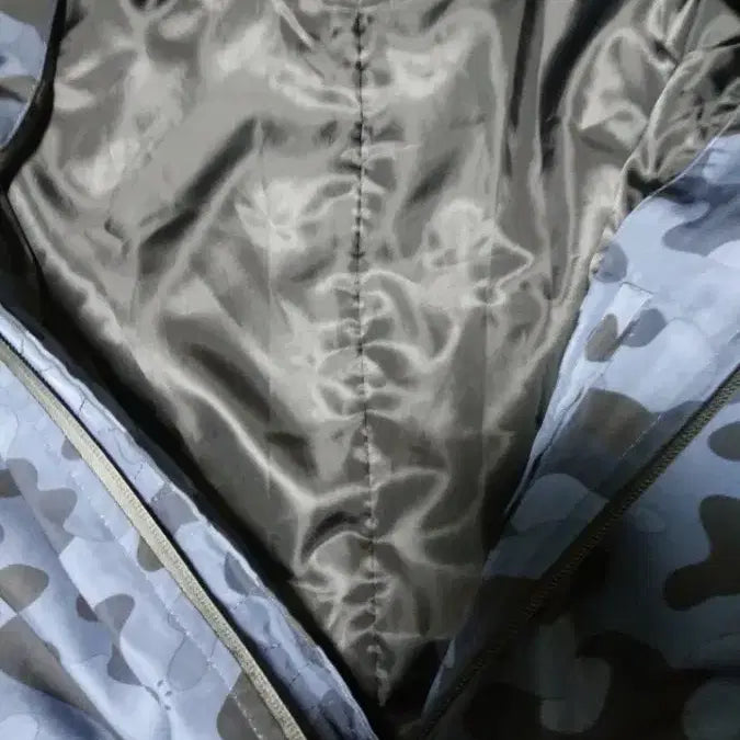 [BUNJANG] Tate Blue Camo Long Bomber Jacket / 테이트 블루 카모 롱 항공 점퍼(95)