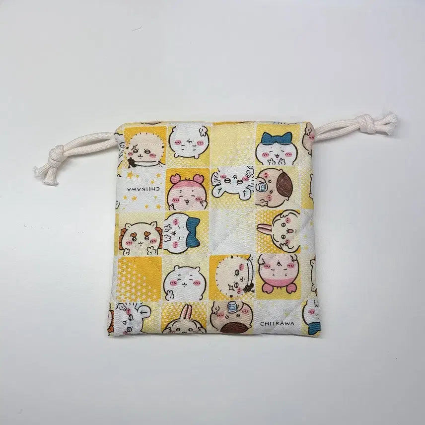 [BUNJANG] Chikawa Merch Quilted String Pouch / 치이카와 먼작귀 퀄트 퀄팅 스트링 파우치