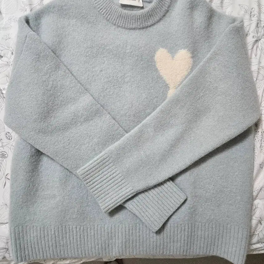 [BUNJANG] Ami Alpaca Knit Sweater / 아미 알파카니트