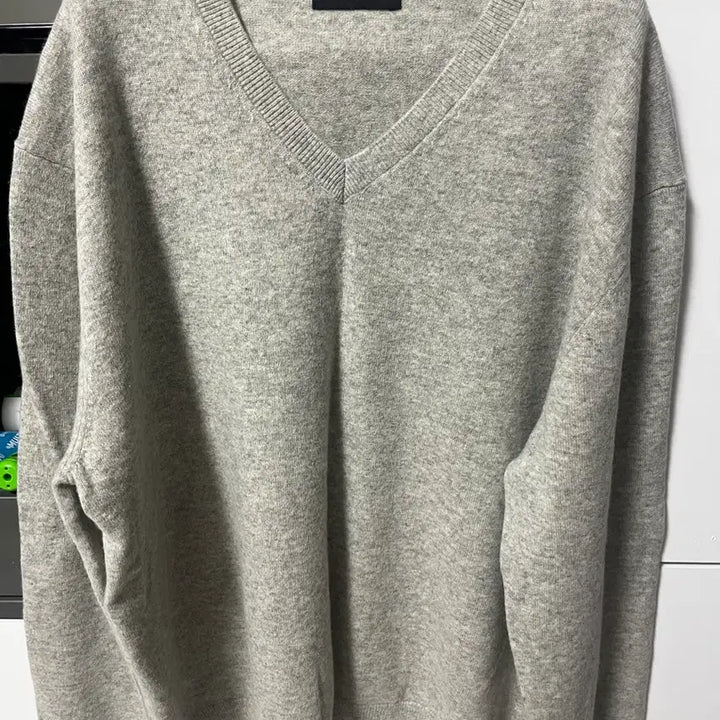 [BUNJANG] Cashmere V-Neck Knit Light Gray / 포커페이스 /캐시미어 브이넥 니트 라이트 그레이/50