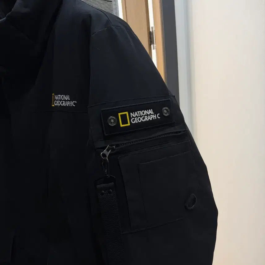 [BUNJANG] National Geographic Black Padded Jacket / 내셔널지오그래픽 블랙 패딩 자켓