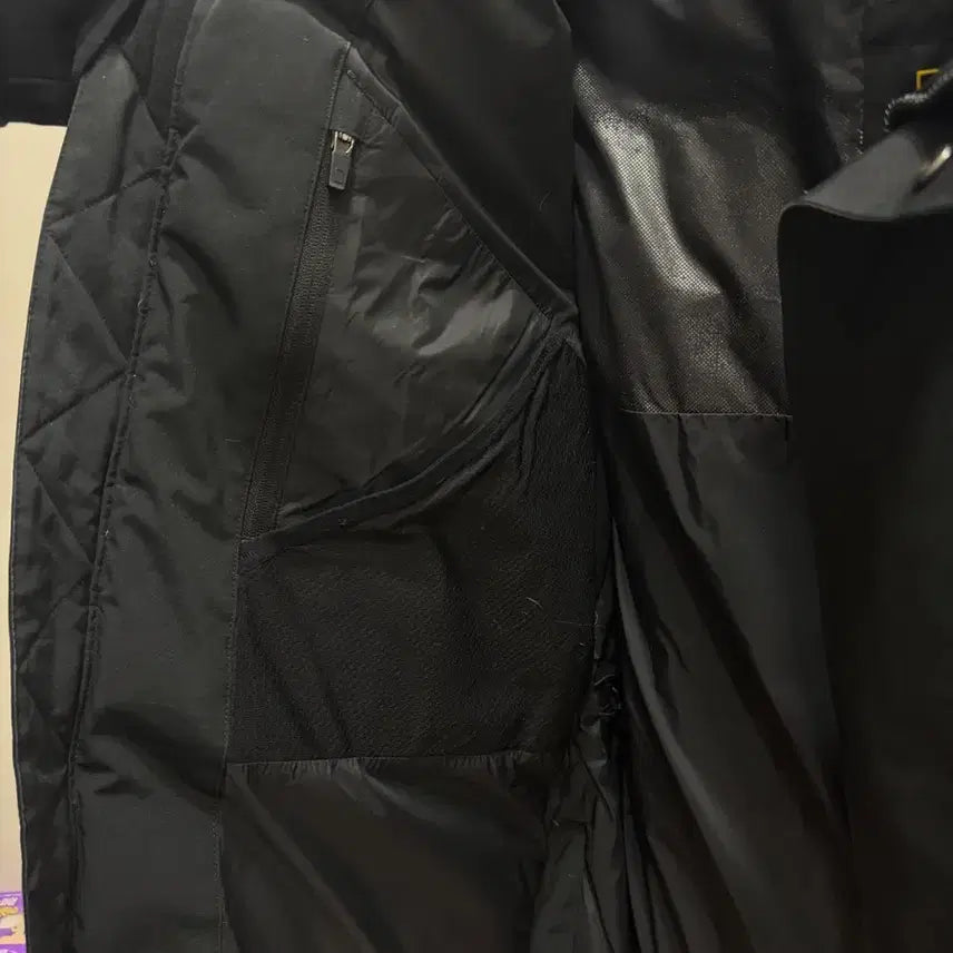 [BUNJANG] National Geographic Black Padded Jacket / 내셔널지오그래픽 블랙 패딩 자켓