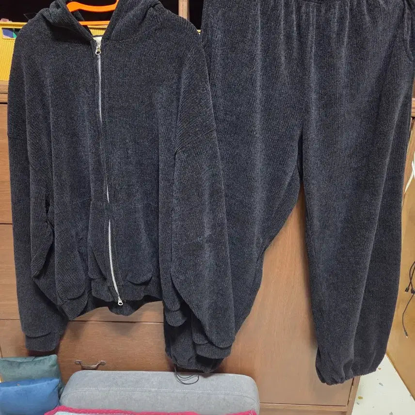 [BUNJANG] Black Ribbed Knit Hoodie Set / 1회착용 골지 후드 집업세트 검정