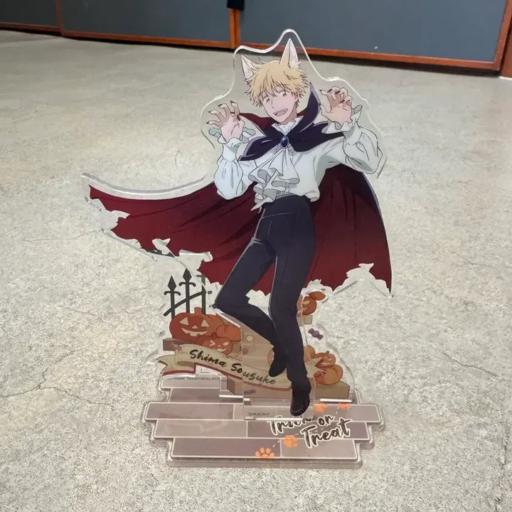 [BUNJANG] Skip and Loafer Shima Halloween Acrylic Stand / 스킵과 로퍼 시마 할로윈 아크릴 스탠드