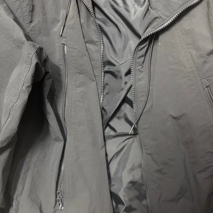 [BUNJANG] Codegraphy Nylon Windbreaker / 코드그라피 나일론 바람막이