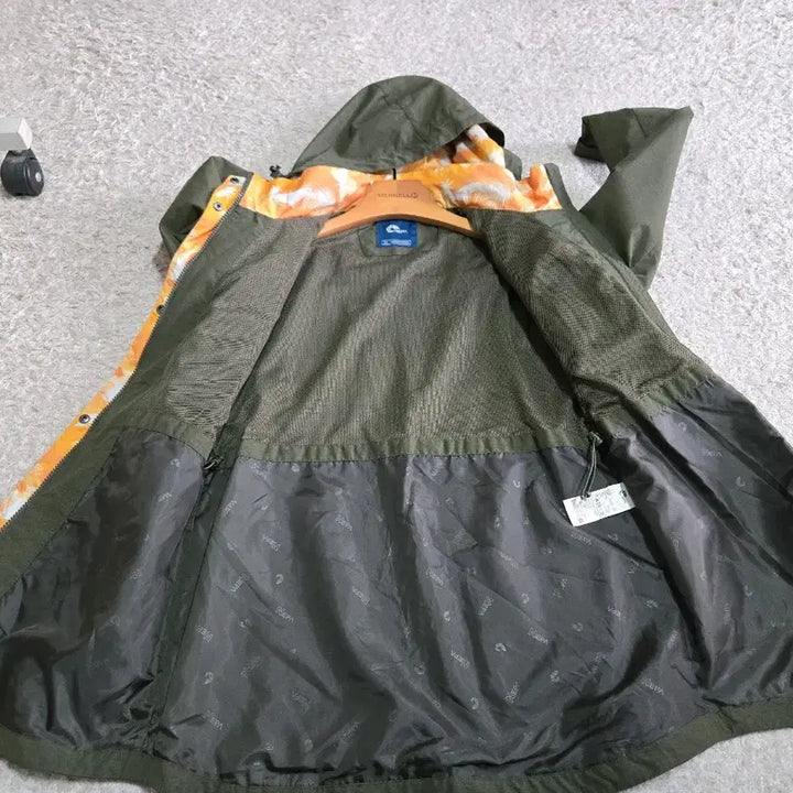 [BUNJANG] Nepa Safari Windbreaker Jacket / 여성95 M 네파 사파리 바람막이 자켓