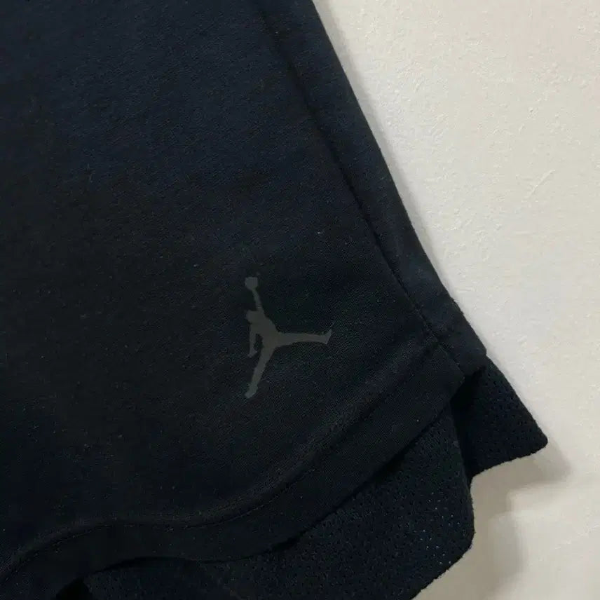 [SOLD OUT] 조던 블랙 반바지 드라이핏 L