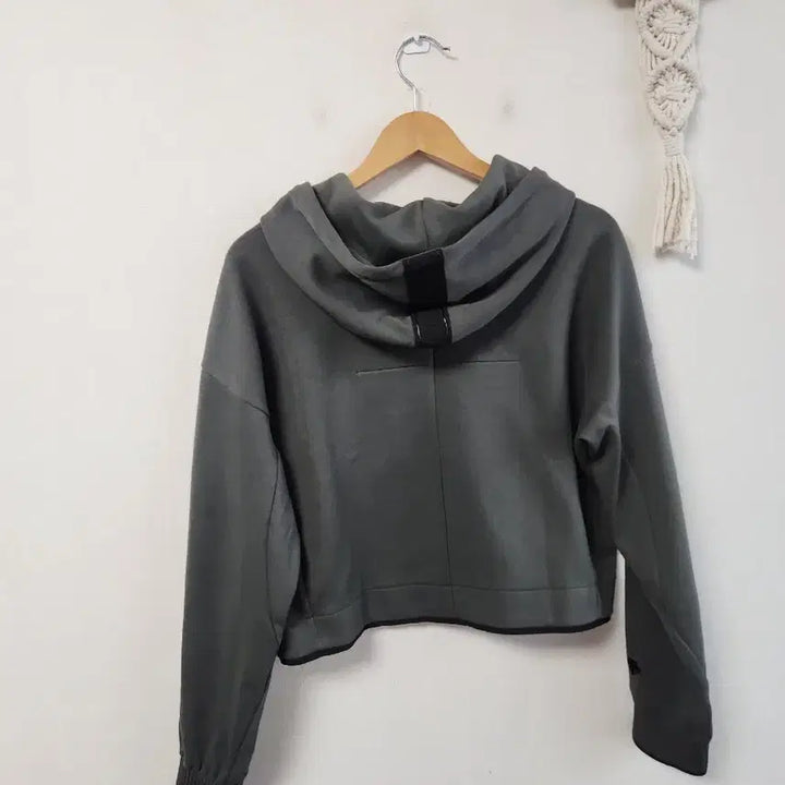 [BUNJANG] Descente Short Hoodie 90 (66-77) / 데상트 숏 후드티 90 (66-77)