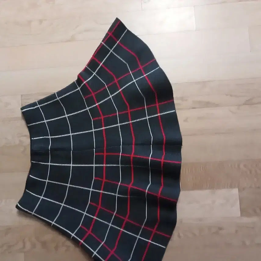 [BUNJANG] Black Check Mini Skirt / 블랙 체크 미니 스커트