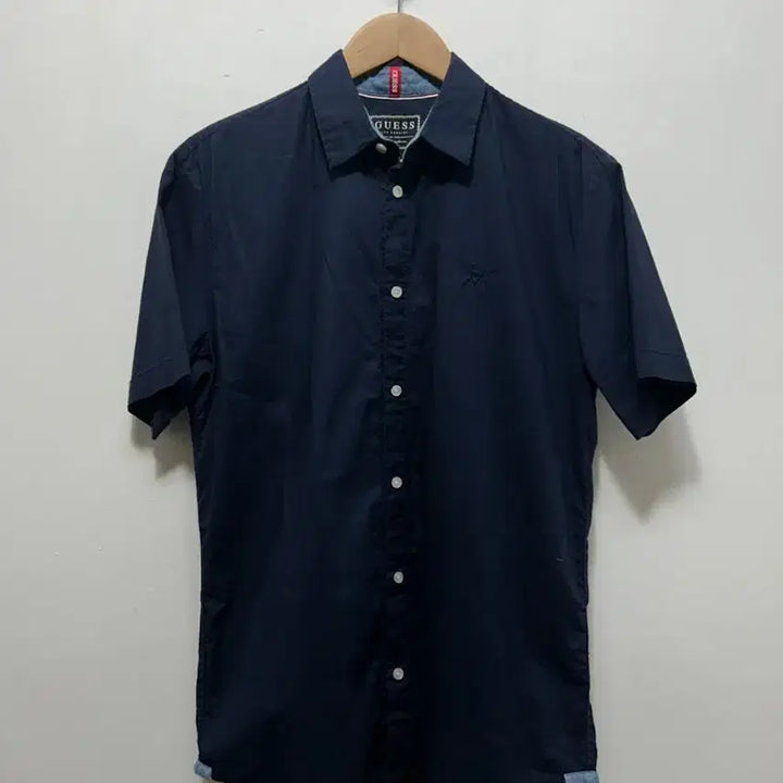 [BUNJANG] Guess Navy Short Sleeve Shirt (M) / 게스 네이비 반팔 셔츠 M