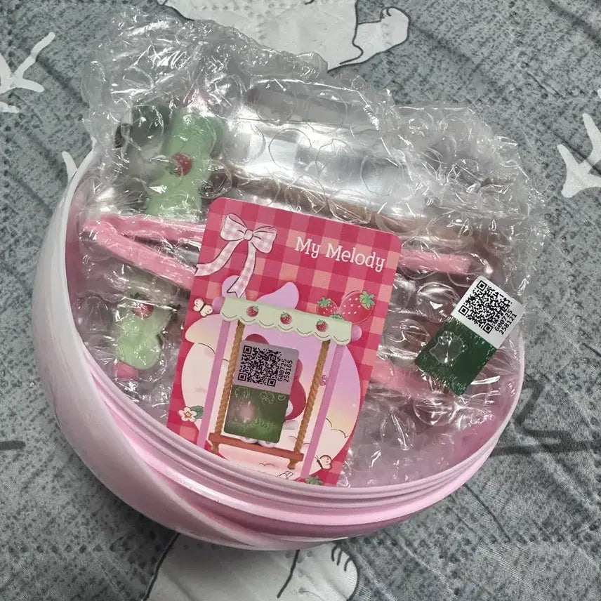 [SOLD OUT] 산리오 마이멜로디 딸기 피규어 (미개봉)